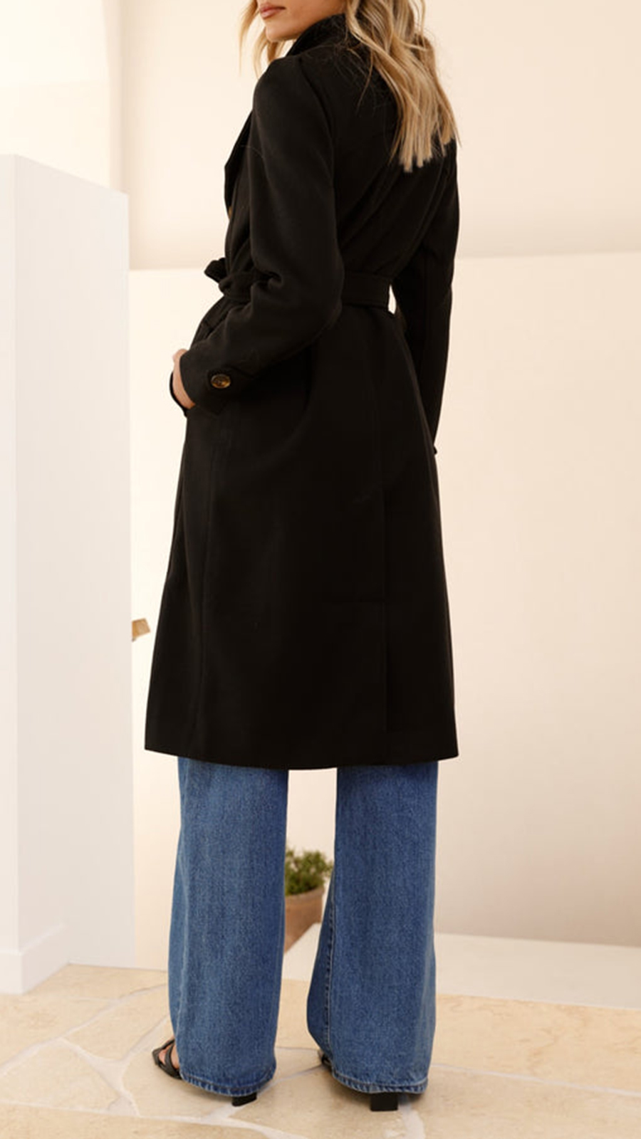 Xenos Coat - Black - Image 12